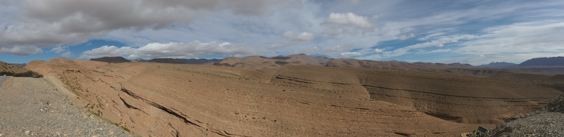 01038832 copy 3920x960