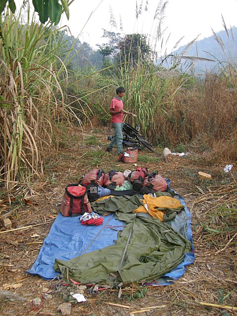 2010/2011 - A véo couché du Myanmar à la Russie et retour. Laos