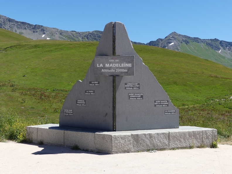 Le col de la Colombière, qui permet de passer de la Maurienne à la Tarentaise P1060055_copy_1632x1224.jpg