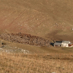 Montagne de la Blanche, Monges